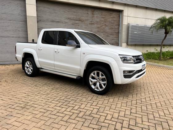 VOLKSWAGEN AMAROK 3.0 V6 TDI DIESEL HIGHLINE CD 4MOTION AUTOMÁTICO VOLKSWAGEN AMAROK 3.0 V6 TDI DIESEL HIGHLINE CD 4MOTION AUTOMÁTICO